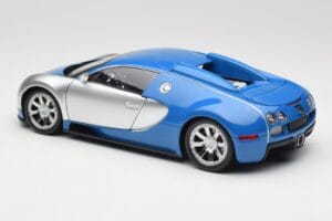 Bugatti Veyron Edition Centenaire Chrome Blue Minichamps 1:18 100110850-O Kov – obrázok 6 z 7