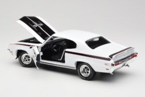 Buick GSX Biely American Muscle 1:18 AMM1322/06 Kov – obrázok 5 z 8