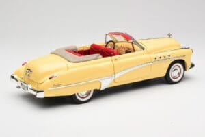 Buick Roadmaster Chrome Yellow Motormax 1:18 23124646-M17 Kov – obrázok 3 z 8