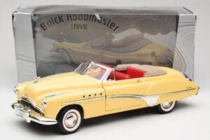 Buick Roadmaster Chrome Yellow Motormax 1:18 23124646-M17 Kov – obrázok 8 z 8