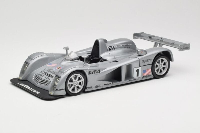 Cadillac Northstar LMP #1 24 Hours of Le Mans 2000 Hot Wheels 1:18 29225 Kov