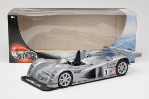 Cadillac Northstar LMP #1 24 Hours of Le Mans 2000 Hot Wheels 1:18 29225 Kov – obrázok 8 z 8