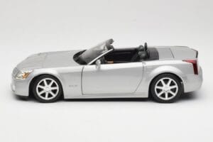 Cadillac XLR Cabrio Strieborný Hot Wheels 1:18 53838 Kov – obrázok 4 z 8