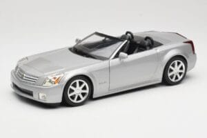 Cadillac XLR Cabrio Strieborný Hot Wheels 1:18 53838 Kov