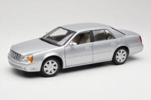 Cadillac DeVille DTS Maisto 1:18 56061 Kov