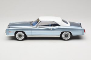 Cadillac Eldorado Kabriolet Modrý MCG 1:18 MCG18472 Kov – obrázok 4 z 7