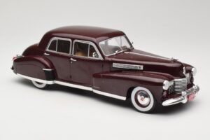 Cadillac Fleetwood 60 Special Sedan Červený MCG 1:18 MCG18071 Kov – obrázok 4 z 6