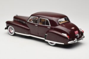 Cadillac Fleetwood 60 Special Sedan Červený MCG 1:18 MCG18071 Kov – obrázok 5 z 6