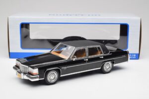 Cadillac Fleetwood Brougham Čierny MCG 1:18 MCG18250 Kov – obrázok 6 z 6