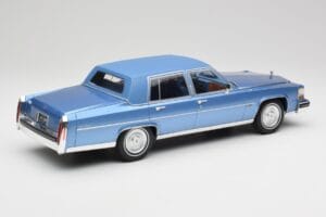 Cadillac Fleetwood Brougham Modrý Metalíza MCG 1:18 MCG18252 Kov – obrázok 2 z 6