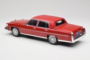 Cadillac Fleetwood Brougham Tmavo Červený Metalíza MCG 1:18 MCG18251 Kov – obrázok 4 z 6