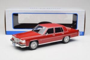 Cadillac Fleetwood Brougham Tmavo Červený Metalíza MCG 1:18 MCG18251 Kov – obrázok 6 z 6