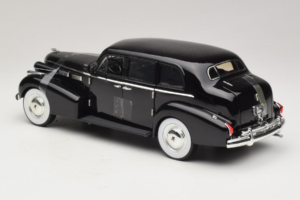 Cadillac Fleetwood Series 75 The Godfather Jada 1:18 91199 Kov – obrázok 5 z 6