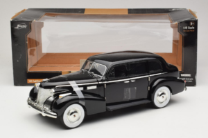 Cadillac Fleetwood Series 75 The Godfather Jada 1:18 91199 Kov – obrázok 6 z 6