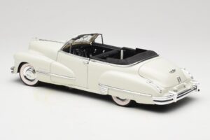 Cadillac Series 62 Kabriolet Biely Anson 1:18 30335 Kov – obrázok 7 z 8