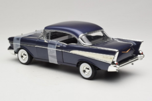 Chevrolet American Graffiti Movie Car American Muscle 1:18 36604 Kov – obrázok 3 z 4