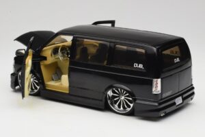Chevrolet Astro Van Tuned Čierny Jada 1:18 63122 Kov – obrázok 5 z 8