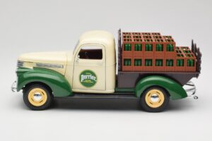 Chevrolet Brasseur Perrier Delivery Van Zelený Solido 1:18 203243 Kov – obrázok 4 z 8