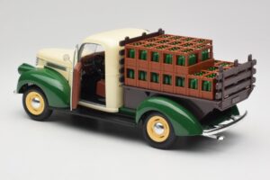 Chevrolet Brasseur Perrier Delivery Van Zelený Solido 1:18 203243 Kov – obrázok 5 z 8