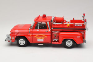 Chevrolet C-20 Fire Truck Sun Star 1:18 1383 Kov – obrázok 3 z 6