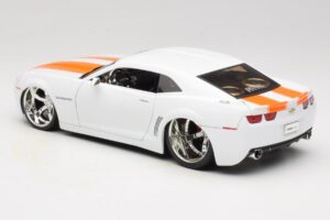 Chevrolet Camaro Concept Tuned Biely Jada 1:18 63014 Kov – obrázok 7 z 8