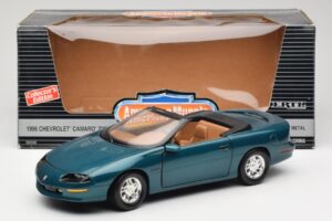 Chevrolet Camaro Z28 Kabriolet Zelený American Muscle 1:18 7231D0 Kov – obrázok 8 z 8