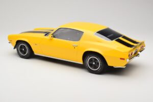 Chevrolet Camaro Z28 RS Daytona Yellow Otto 1:12 G085 Živica – obrázok 5 z 6