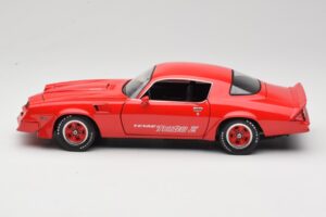 Chevrolet Camaro Z28 Yenko Turbo Z Červený GreenLight 1:18 12999 Kov – obrázok 4 z 8