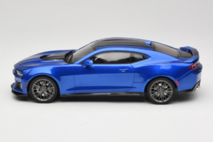Chevrolet Camaro ZL1 Gen 6 Modrý GT Spirit 1:18 GT177 Živica – obrázok 3 z 6
