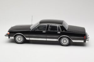 Chevrolet Caprice Čierny MCG 1:18 MCG18113 Kov – obrázok 3 z 6