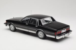 Chevrolet Caprice Čierny MCG 1:18 MCG18113 Kov – obrázok 5 z 6
