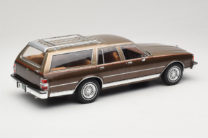 Chevrolet Caprice Estate Wagon Beige MCG 1:18 MCG18476 Kov – obrázok 2 z 6