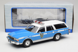 Chevrolet Caprice Estate Wagon NYPD MCG 1:18 MCG18477 Kov – obrázok 6 z 6