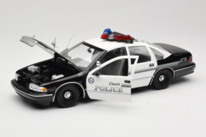 Chevrolet Caprice Glendale Polícia UT Models 1:18 21026 Kov – obrázok 2 z 8