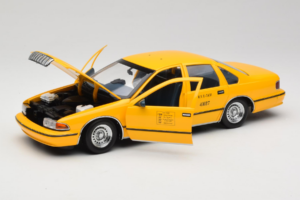 Chevrolet Caprice Taxík NYC UT Models 1:18 180142095-O1 Kov – obrázok 2 z 8