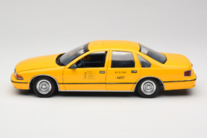 Chevrolet Caprice Taxík NYC UT Models 1:18 180142095-O1 Kov – obrázok 4 z 8