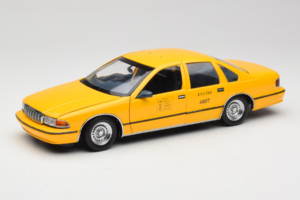 Chevrolet Caprice Taxík NYC UT Models 1:18 180142095-O1 Kov