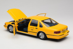 Chevrolet Caprice Taxík NYC UT Models 1:18 180142095-O1 Kov – obrázok 5 z 8