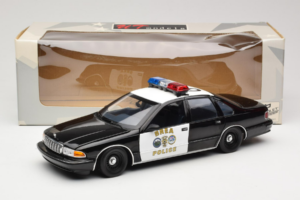 Chevrolet Caprice Kalifornia Polícia UT Models 1:18 180142098 Kov – obrázok 8 z 8
