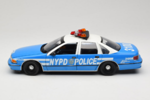 Chevrolet Caprice New York Polícia UT Models 1:18 180142097 Kov – obrázok 4 z 8