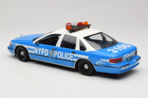 Chevrolet Caprice New York Polícia UT Models 1:18 180142097 Kov – obrázok 5 z 8