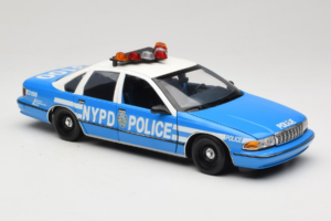 Chevrolet Caprice New York Polícia UT Models 1:18 180142097 Kov – obrázok 6 z 8