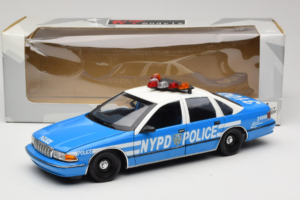 Chevrolet Caprice New York Polícia UT Models 1:18 180142097 Kov – obrázok 8 z 8