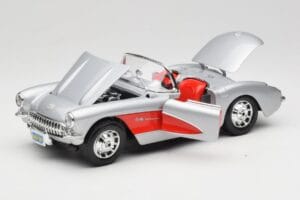 Chevrolet Corvette C1 Strieborný Bburago 1:18 3034 Kov – obrázok 2 z 8