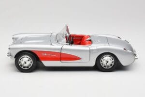 Chevrolet Corvette C1 Strieborný Bburago 1:18 3034 Kov – obrázok 4 z 8