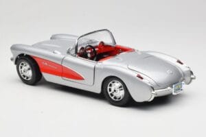 Chevrolet Corvette C1 Strieborný Bburago 1:18 3034 Kov – obrázok 7 z 8