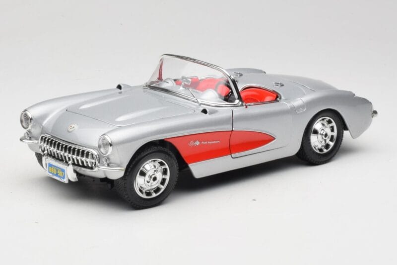Chevrolet Corvette C1 Strieborný Bburago 1:18 3034 Kov