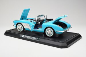 Chevrolet Corvette C1 Hard Top Modrý Solido 1:12 1202-M1 Kov – obrázok 5 z 8