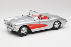 Chevrolet Corvette C1 Strieborný & Červený Bburago 1:18 3024-M1 Kov