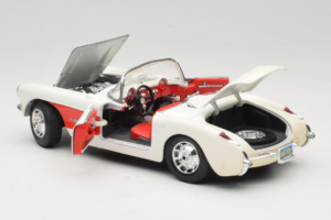 Chevrolet Corvette C1 Biely & Červený Bburago 1:18 3024-M3 Kov – obrázok 5 z 8